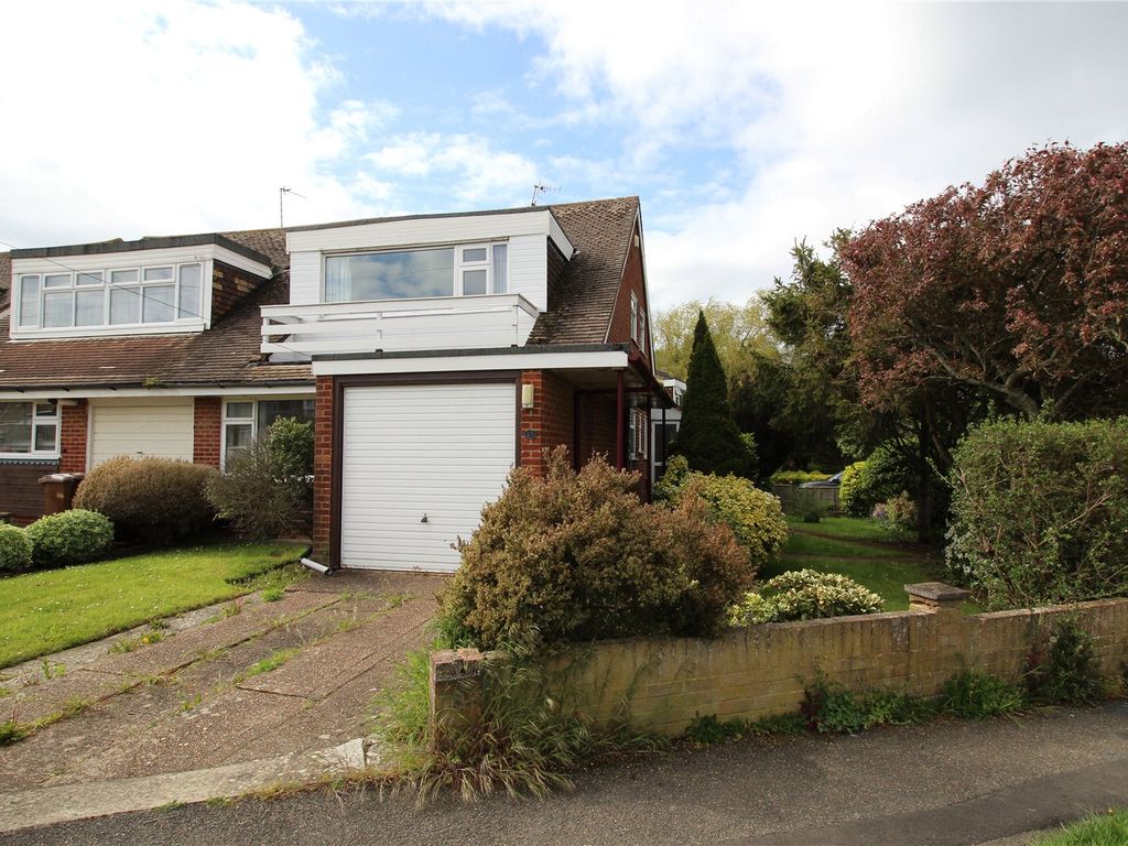 3 bed semidetached house for sale in Chestnut Drive, Polegate, East