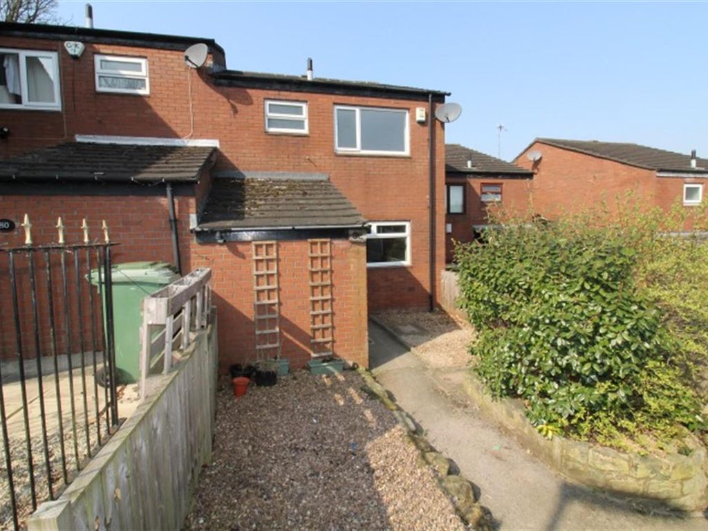 3 bed town house to rent in Wellstone Garth, Bramley, Leeds LS13, £875