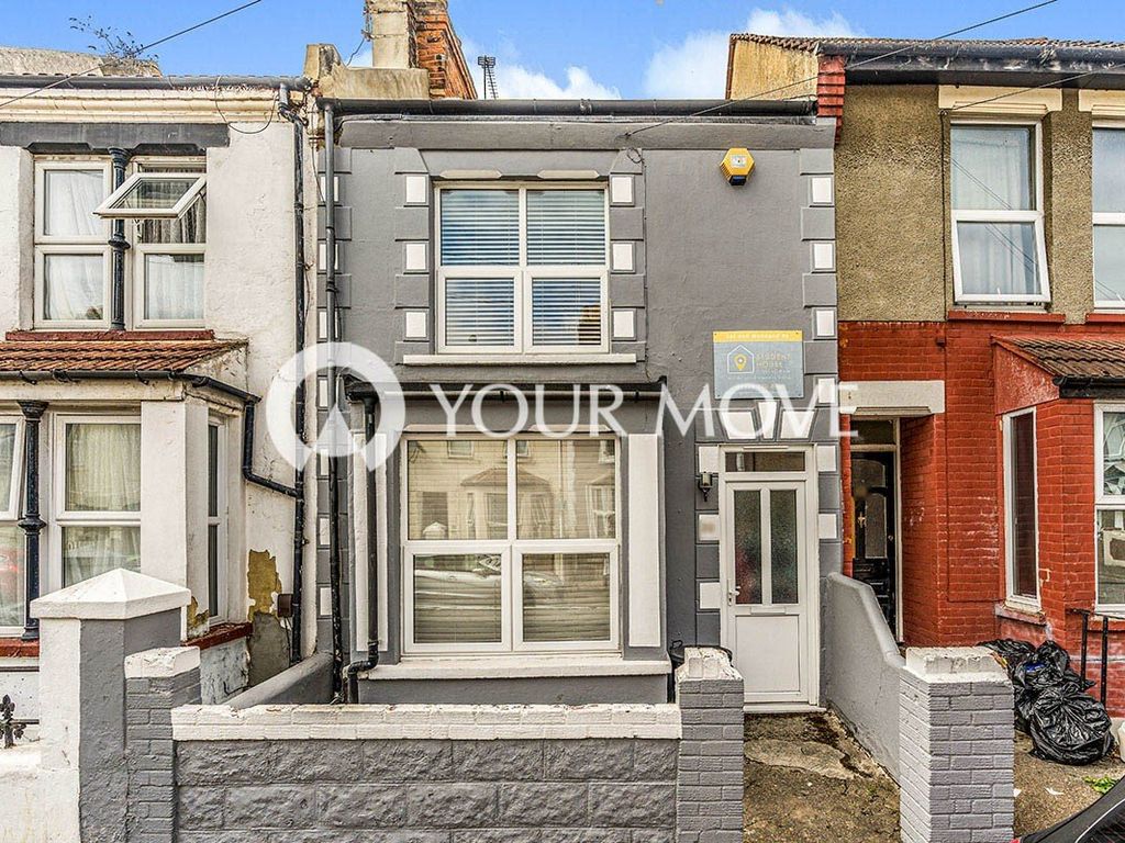 Milburn Road, Gillingham, Kent ME7  