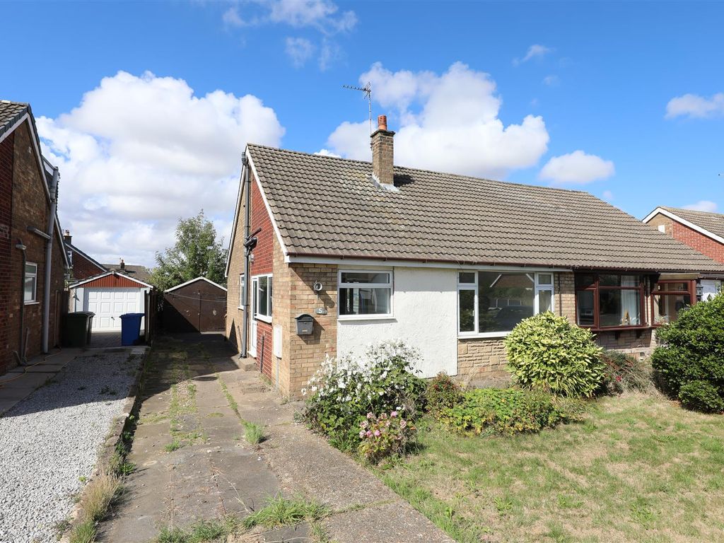 3 bed semidetached bungalow for sale in Eastfield Road, Keyingham
