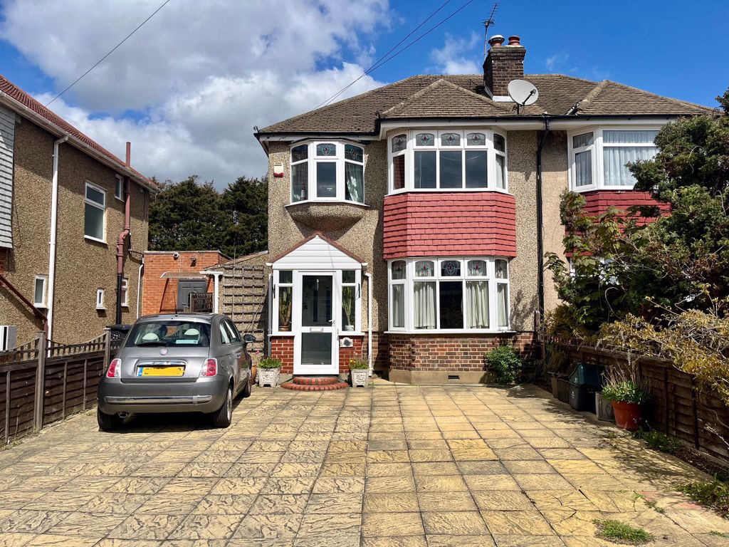 3 bed semidetached house for sale in Ruthven Avenue, Waltham Cross EN8 Zoopla