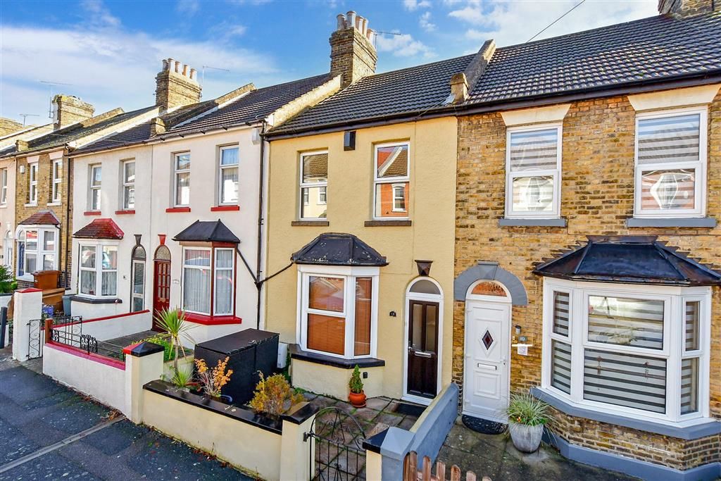 2 bed terraced house for sale in Gordon Road, Strood, Rochester, Kent