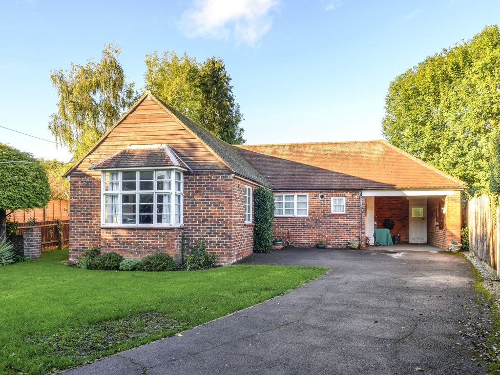 3 bed bungalow for sale in Jacob's Well, Guildford, Surrey GU4 Zoopla