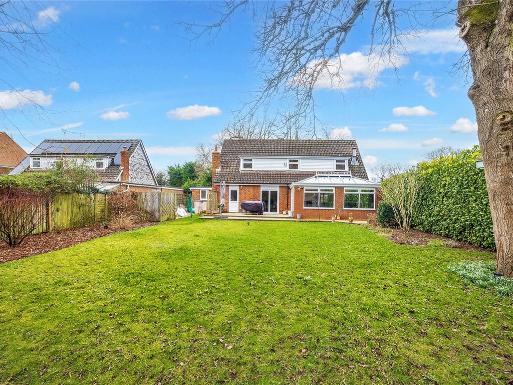 3 bed detached house for sale in Ecchinswell, Newbury, Hampshire RG20