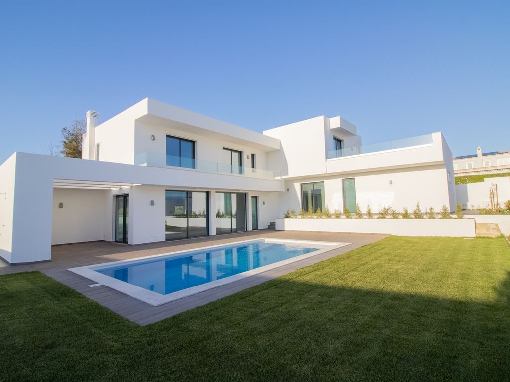 New home, 4 bed detached house for sale in Santa Maria, 8600 Lagos