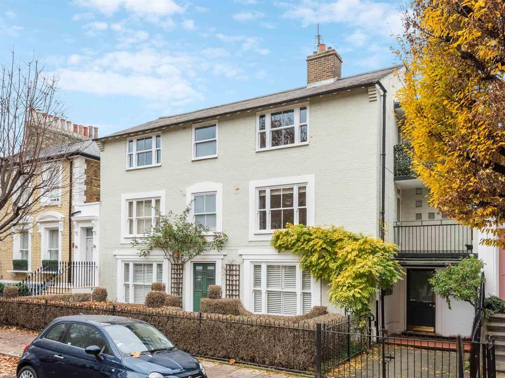 2 bed flat to rent in Walham Grove, London SW6, £3,100 pcm Zoopla