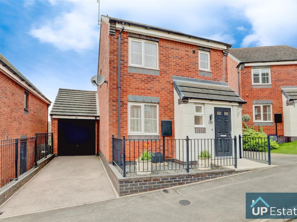 3 bed detached house for sale in Bluebell Close, Hartshill, Nuneaton