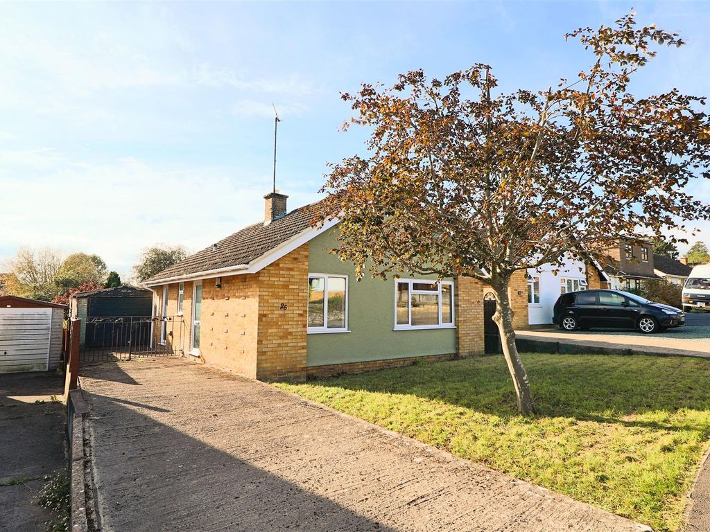 2 bed detached bungalow for sale in Kenelm Rise, Cheltenham GL54, £299,000 Zoopla