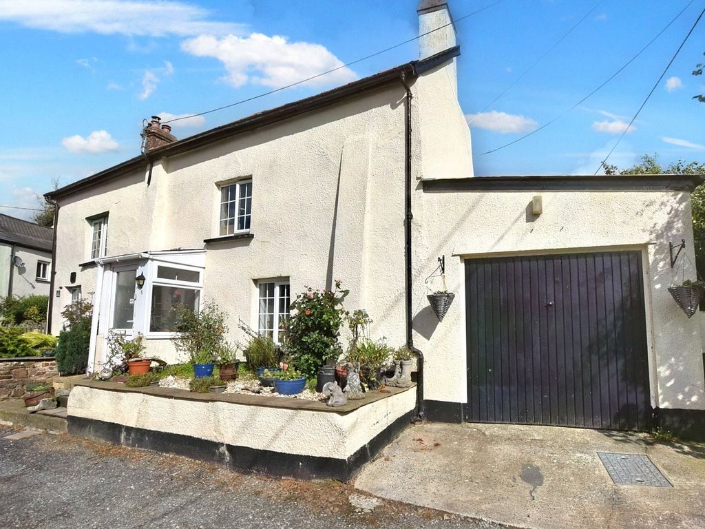 3 bed semidetached house for sale in The Village, Wembworthy