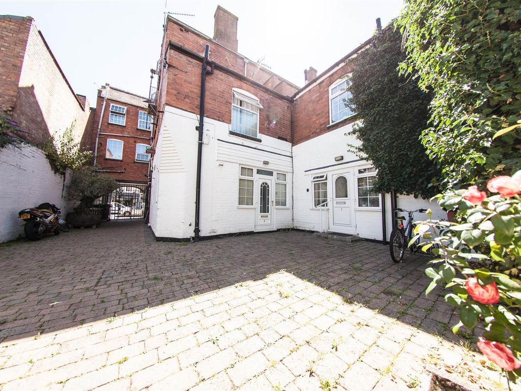 2 bed flat to rent in St Johns, Worcester St. Johns, Worcester WR2, £