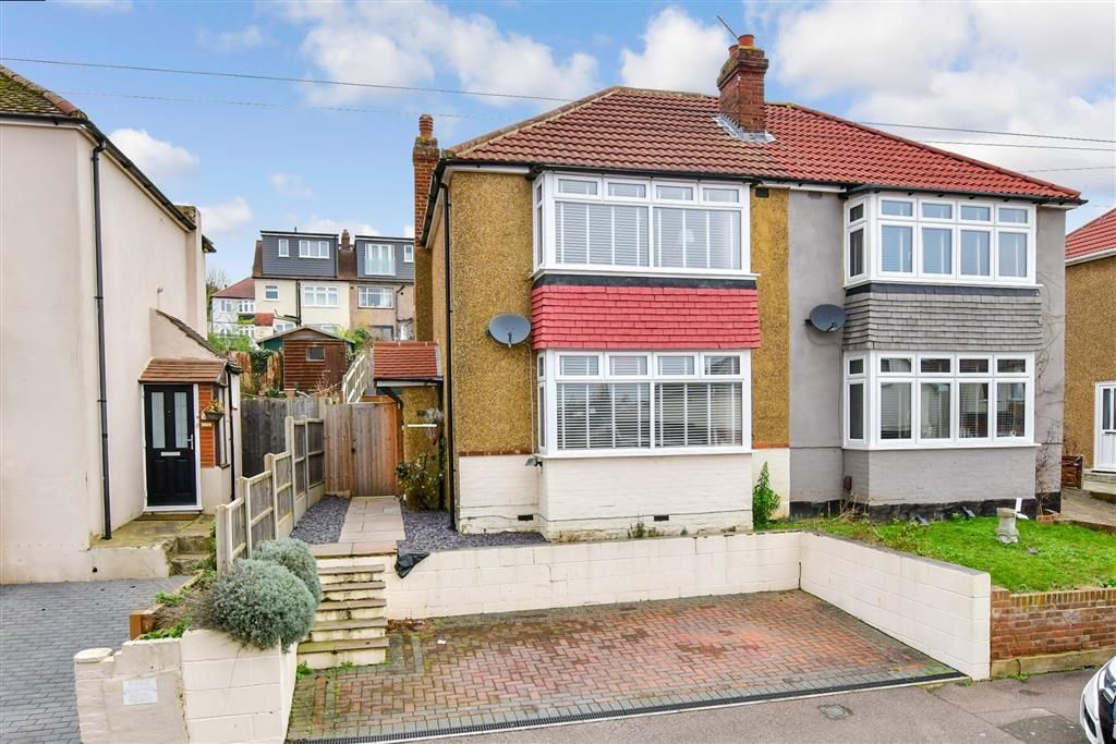 2 bed semidetached house for sale in Cambridge Road, Strood, Rochester