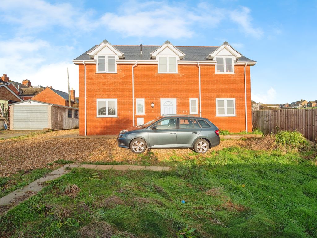 4 bed detached house for sale in Fairview Road, Weymouth DT4, £550,000