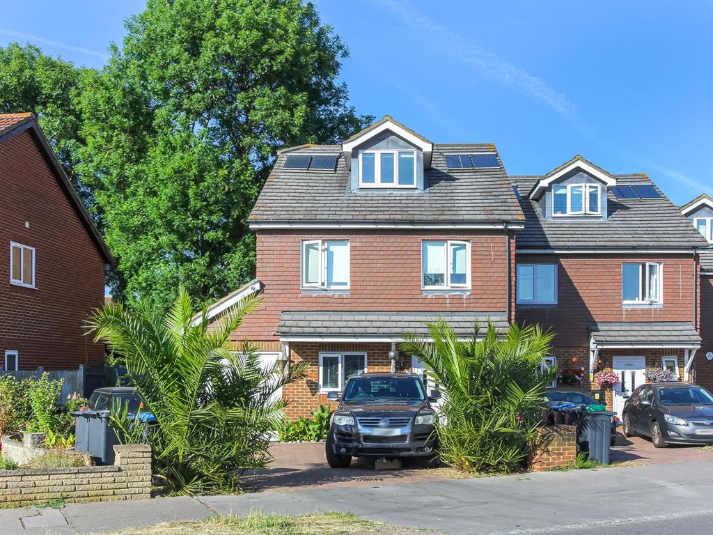 104 The Glade, Shirley, Croydon CR0  