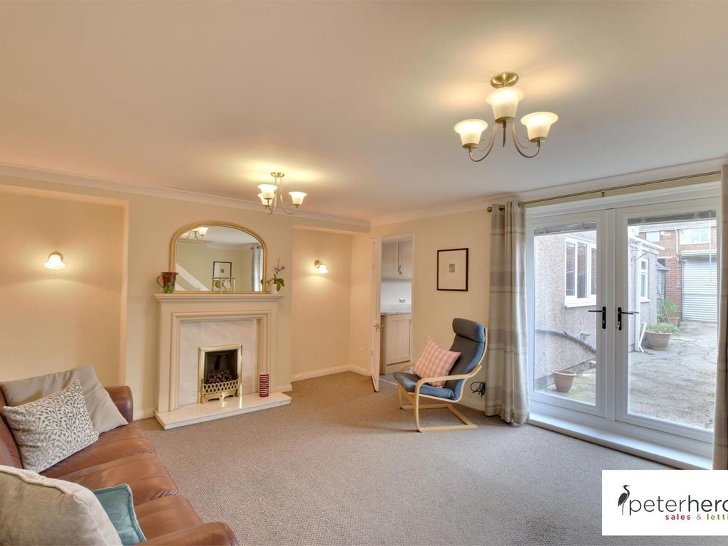 3 bed semidetached house for sale in Smith Street South, Ryhope