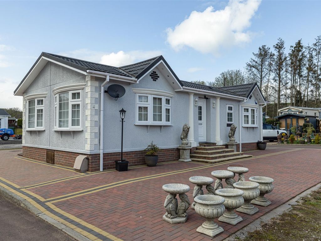 2 bed mobile/park home for sale in Little Dan Avenue, Kilnknowe Place