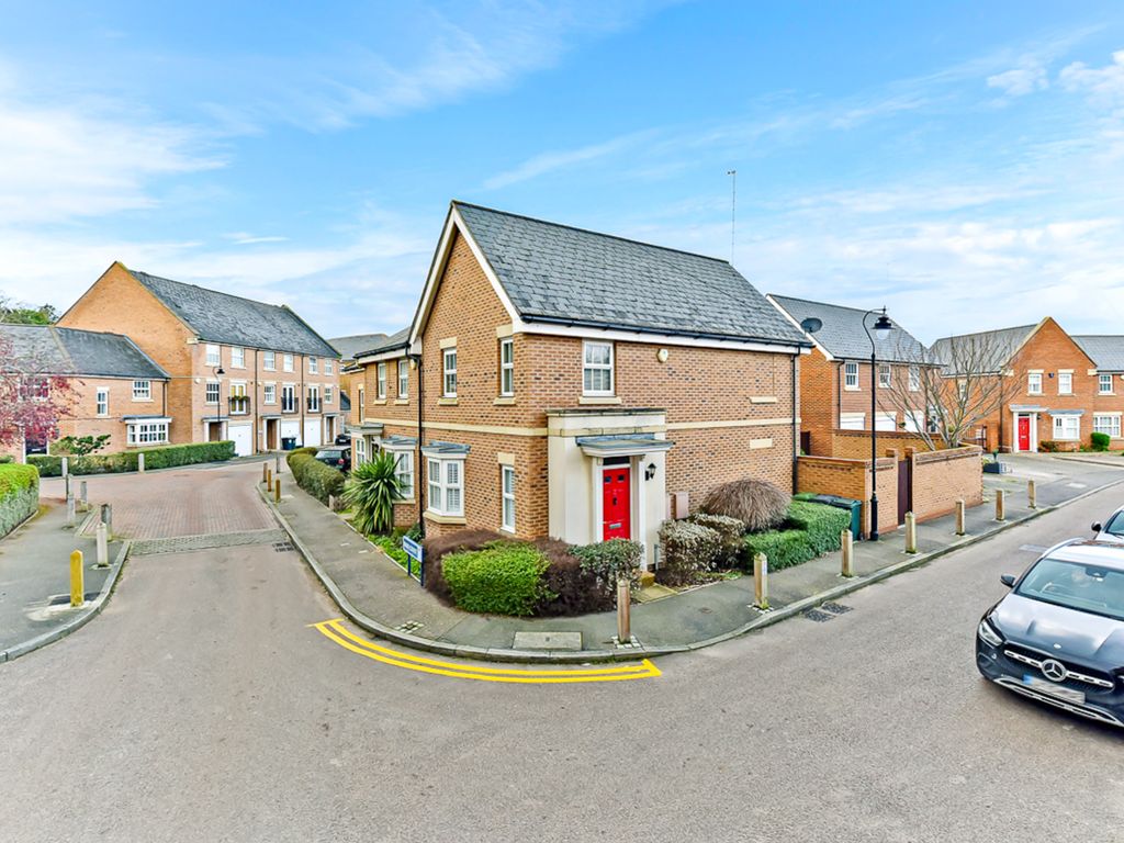 3 bed end terrace house for sale in Reed Court, Ingress Park