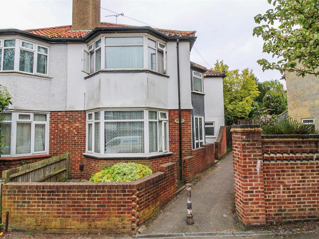 Lower Queens Road Ashford Kent TN24  