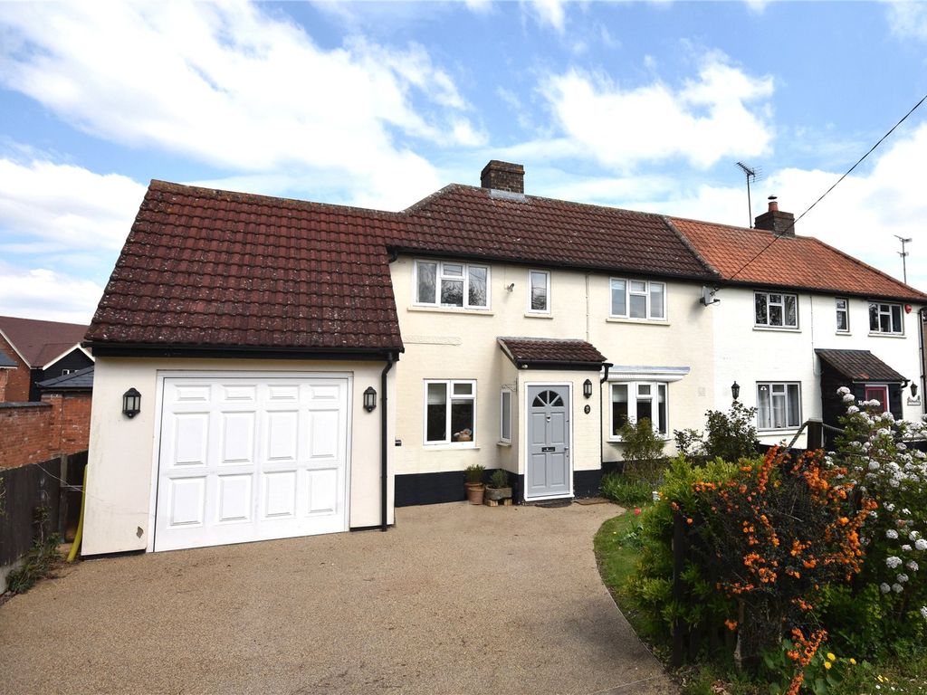 3 bed semidetached house to rent in Bushmead Road, Whitchurch