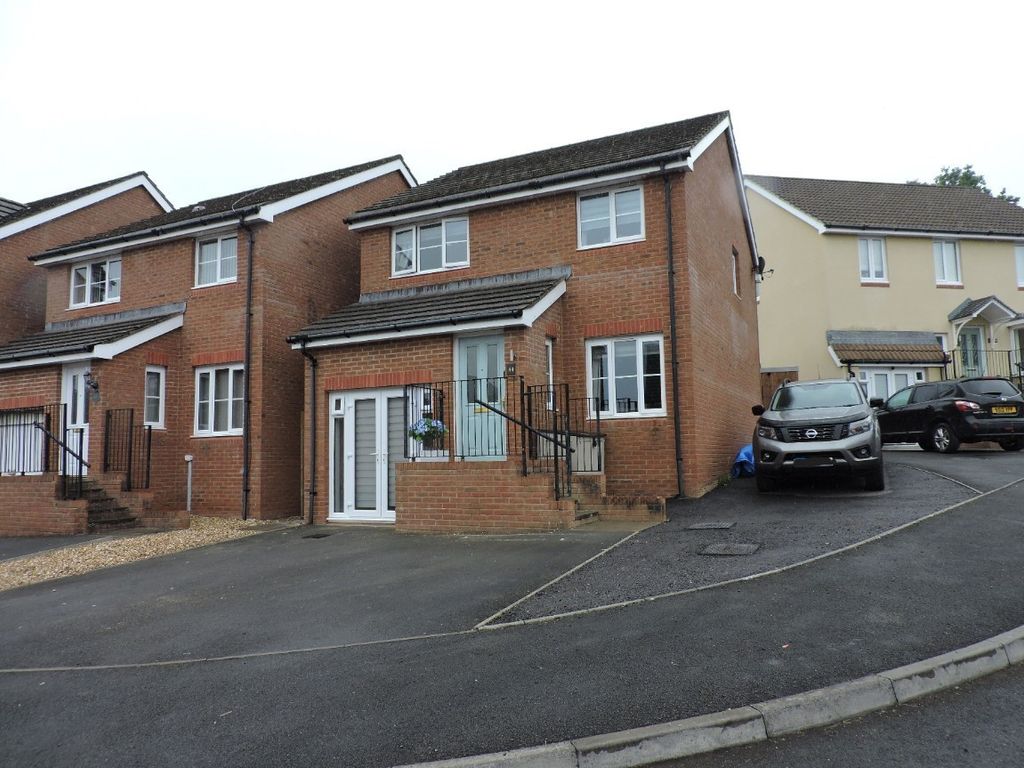 3 bed detached house for sale in Dol Y Dderwen, Ammanford SA18 Zoopla