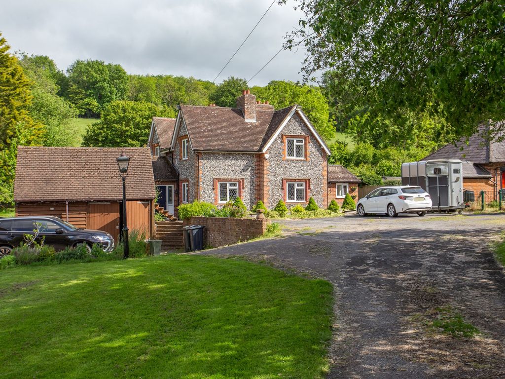4 bed detached house for sale in Maidstone Road, Chilham CT4 Zoopla