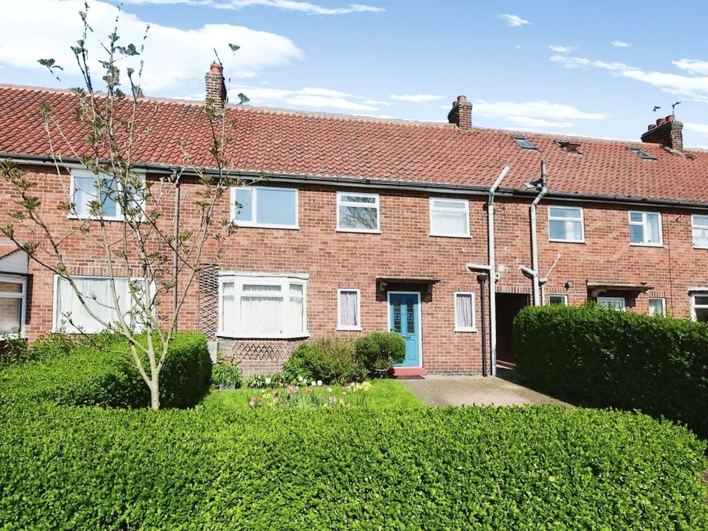 3 bed terraced house for sale in Crossfield Crescent, Fulford, York