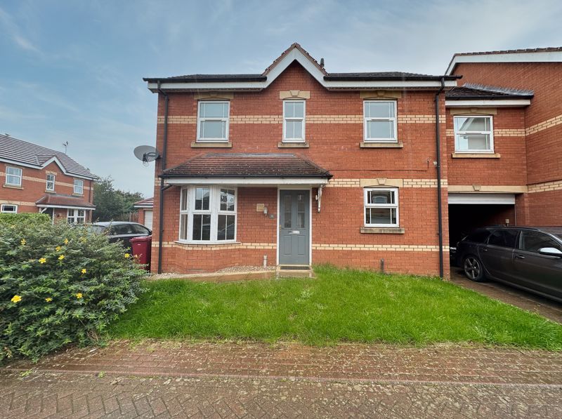 4 bed detached house for sale in Laurel Way, Scunthorpe DN16, £180,000