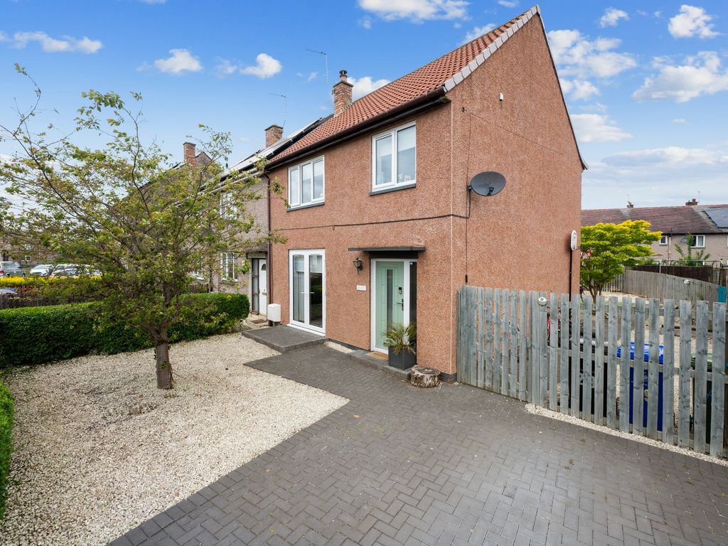 3 bed end terrace house for sale in Hardie Crescent, Fallin, Stirling
