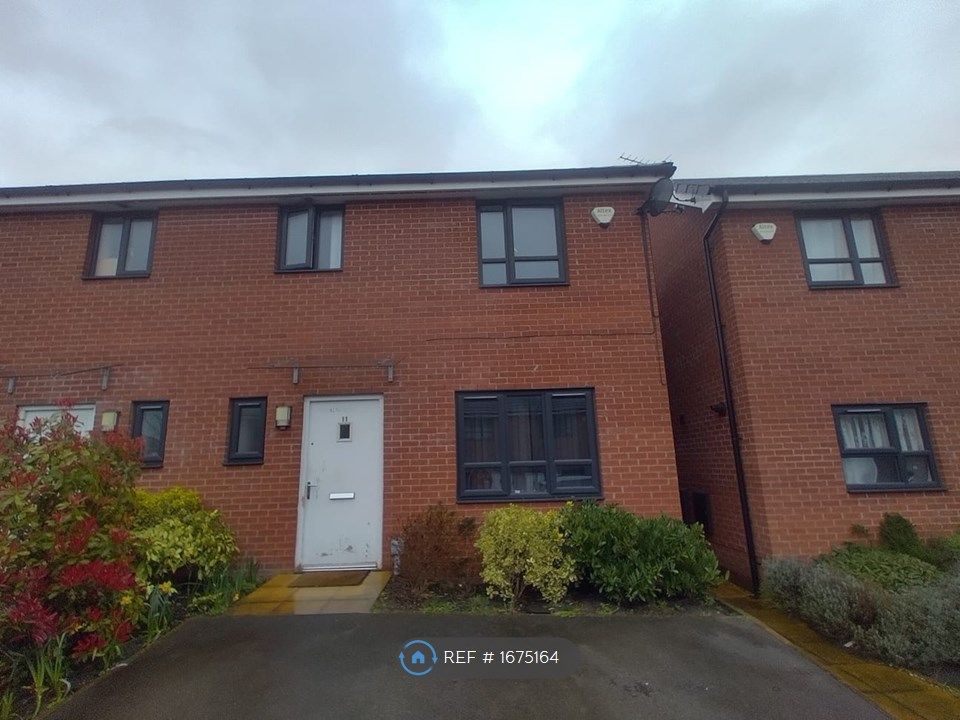 3 bed semidetached house to rent in Bugle Close, Salford M7 Zoopla