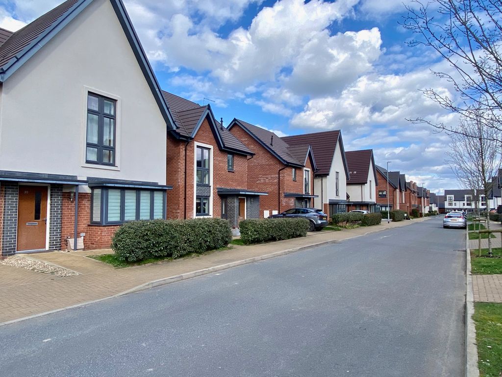 4 bed detached house to rent in Croxden Way, Daventry NN11 Zoopla