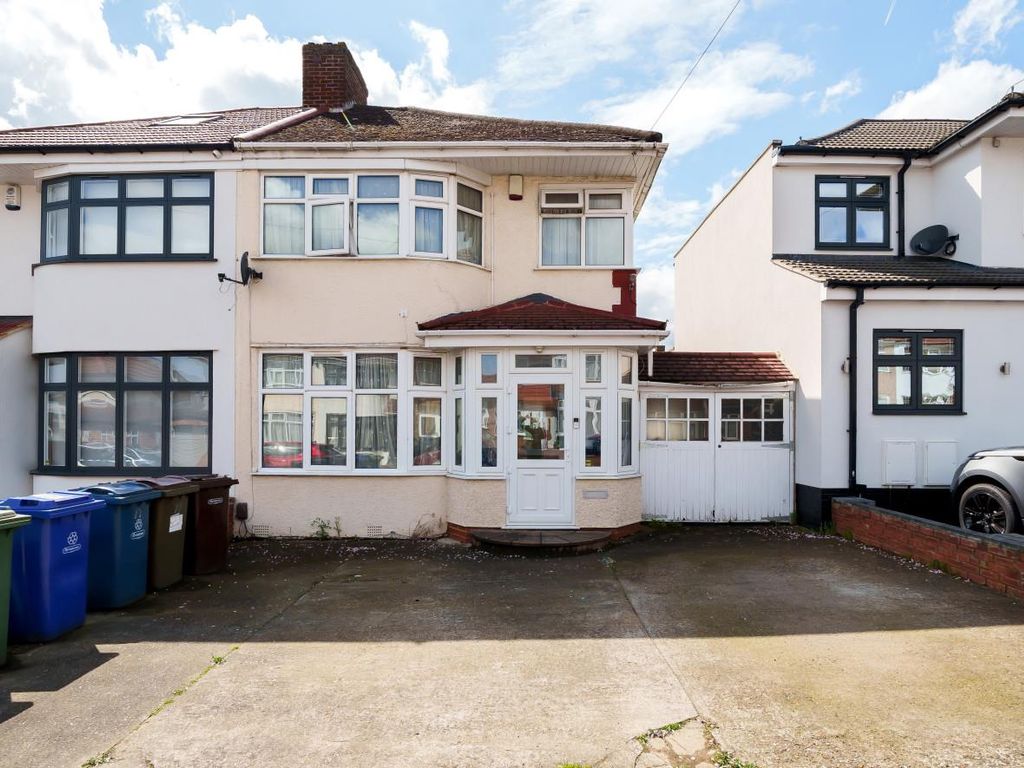 3 bed property for sale in Langland Crescent, Stanmore HA7 Zoopla