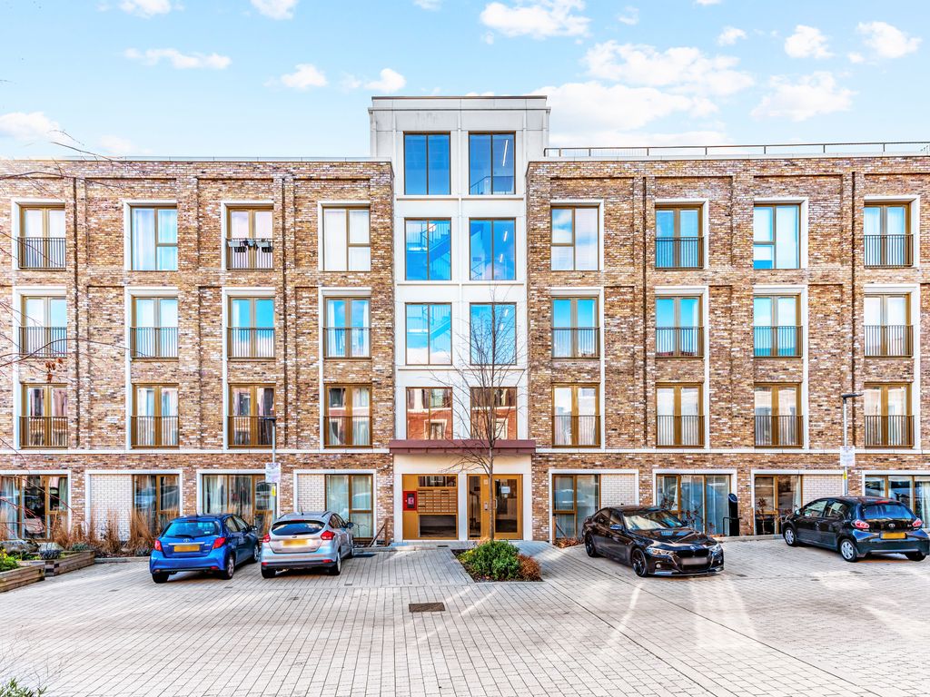 1 bed flat for sale in Apple Tree Road, London N17 Zoopla