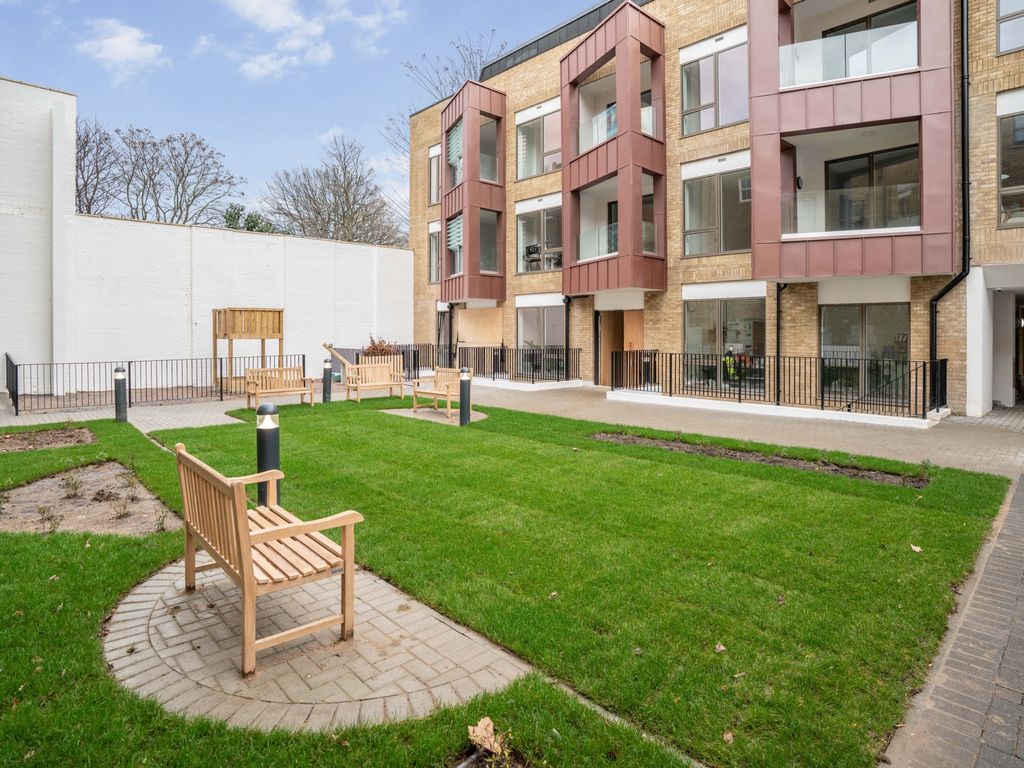 1 bed flat to rent in Clapham Road, London SW9, £2,350 pcm Zoopla