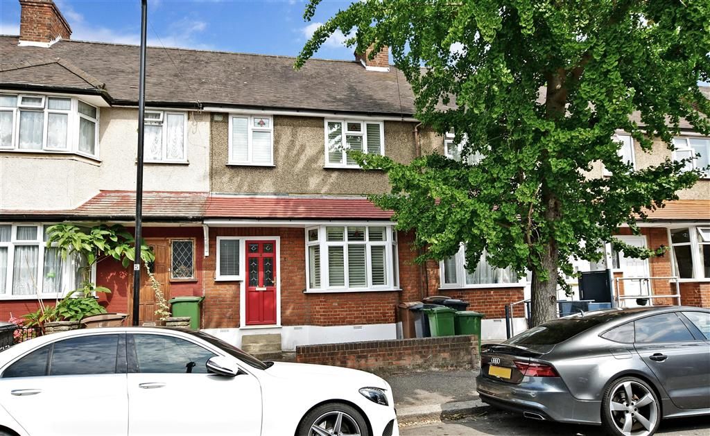 3 bed terraced house for sale in Royston Avenue, London E4 Zoopla