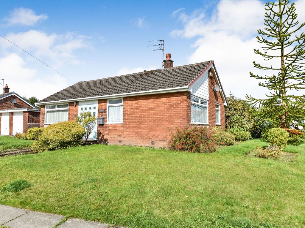 2 bed detached bungalow for sale in Kennedy Drive, Bury BL9, £340,000