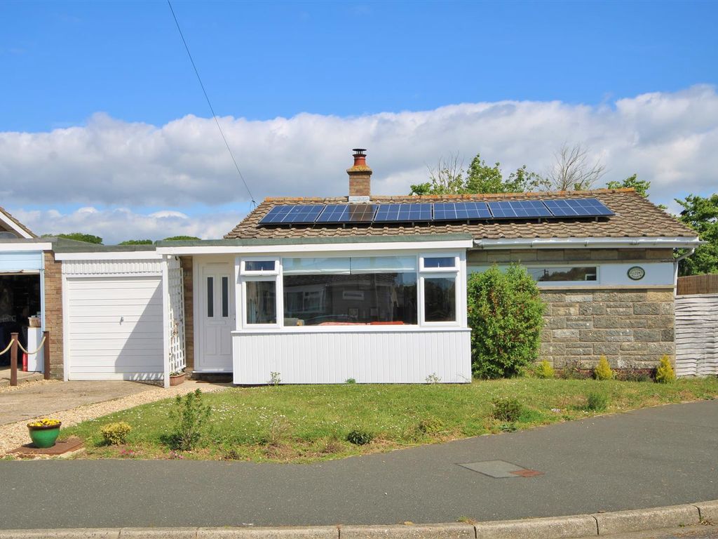 2 bed detached bungalow for sale in Redlake Road, Freshwater PO40 Zoopla