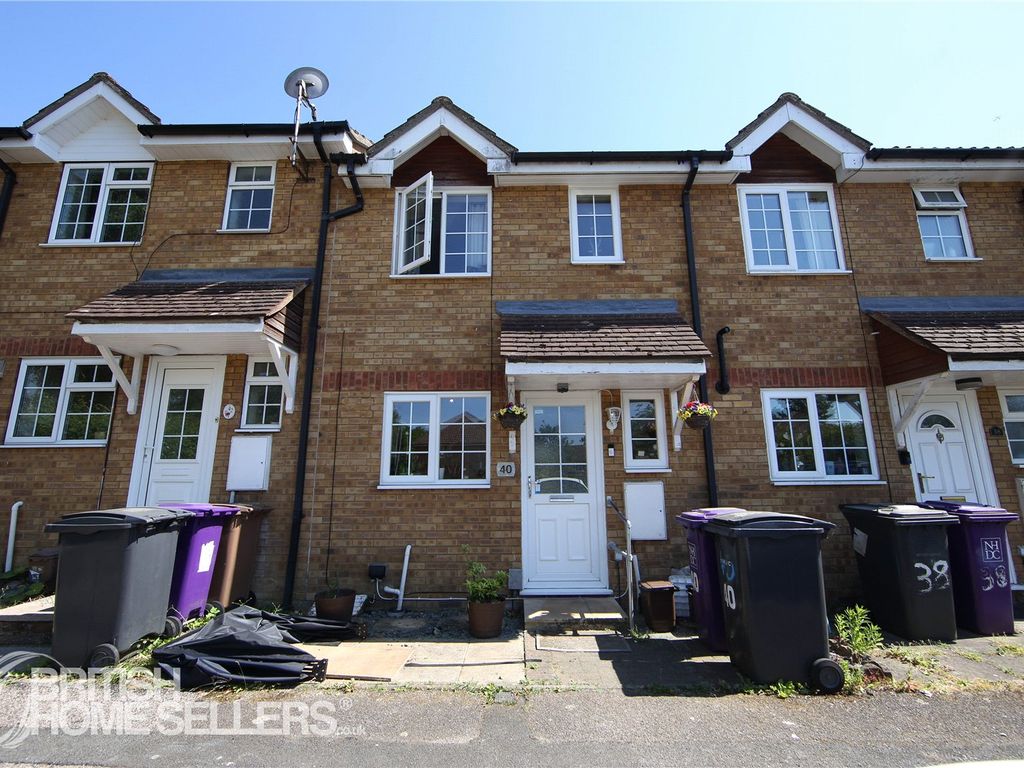 2 bed terraced house for sale in Chagny Close, Letchworth Garden City
