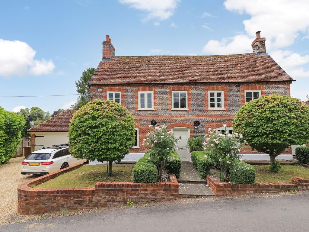 5 bed detached house for sale in Abbotts Ann, Andover, Hampshire SP11