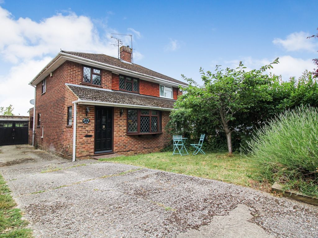 3 bed semidetached house for sale in Skilton Road, Tilehurst, Reading