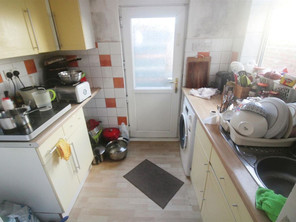 2 bed terraced house for sale in Strathcona Villas, Ceylon Street, Hull