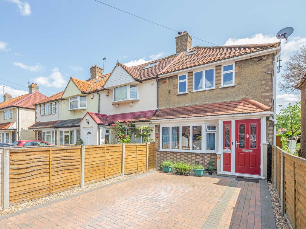 3 bed property for sale in Swan Road, Feltham TW13 Zoopla