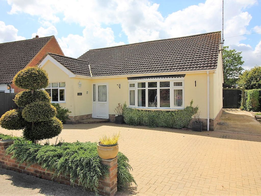 3 bed detached bungalow for sale in Argyle Road, Thorpe Le Soken