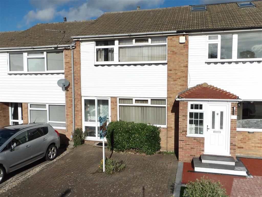 3 bed terraced house for sale in Warley Mount, Warley, Brentwood, Essex