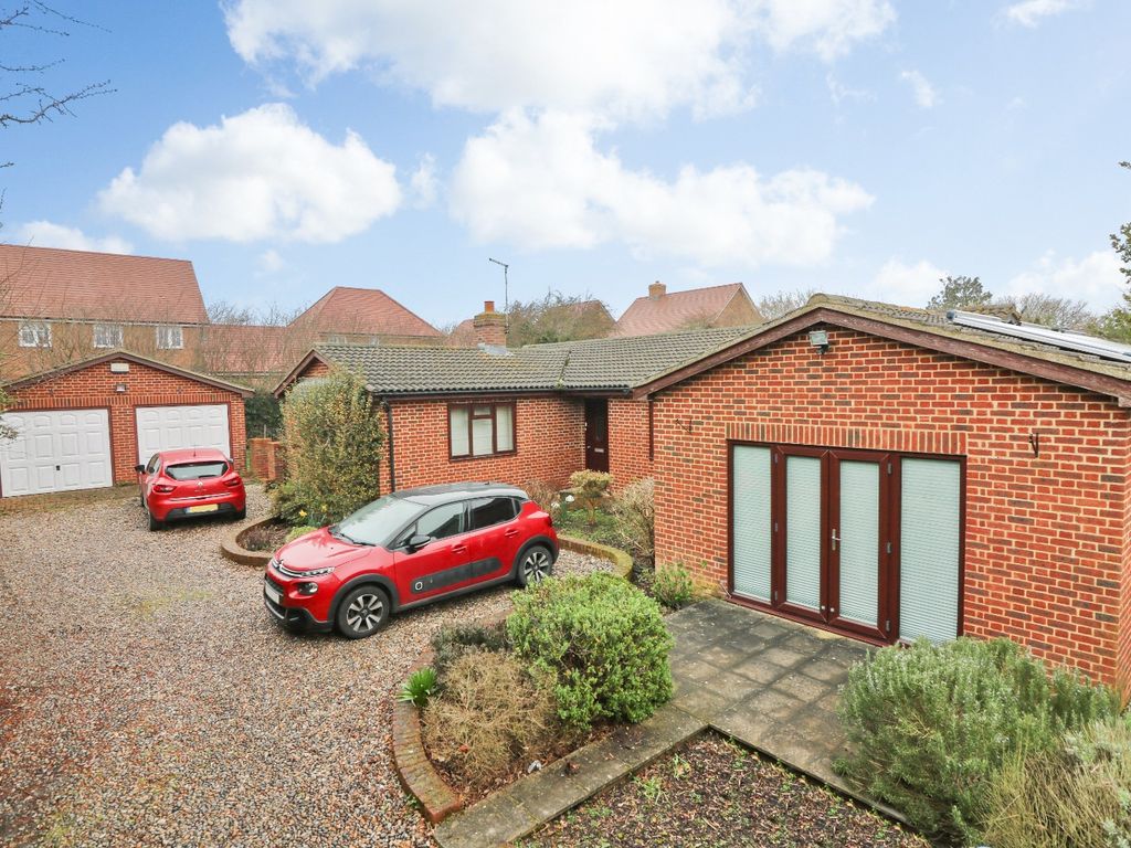 3 bed bungalow for sale in Dover Road, Sandwich CT13 Zoopla