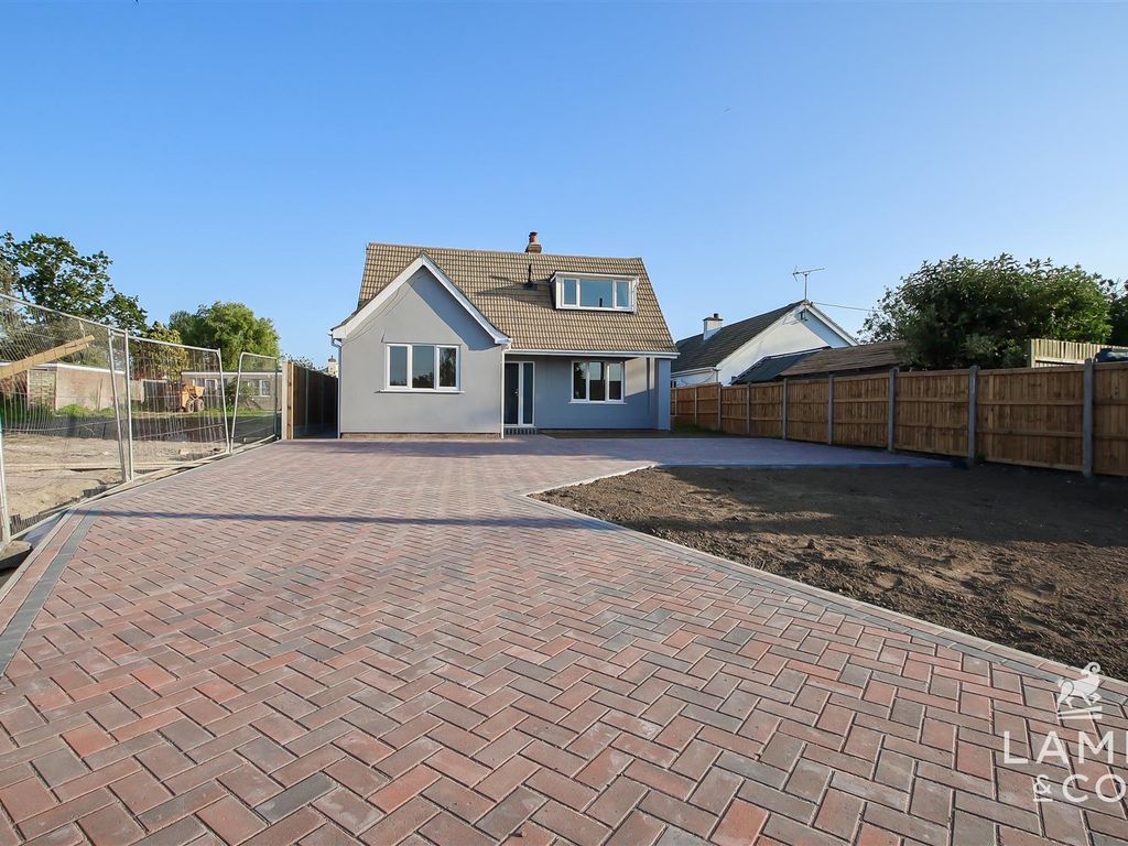 4 bed detached house for sale in Point Clear Road, St. Osyth, Clacton