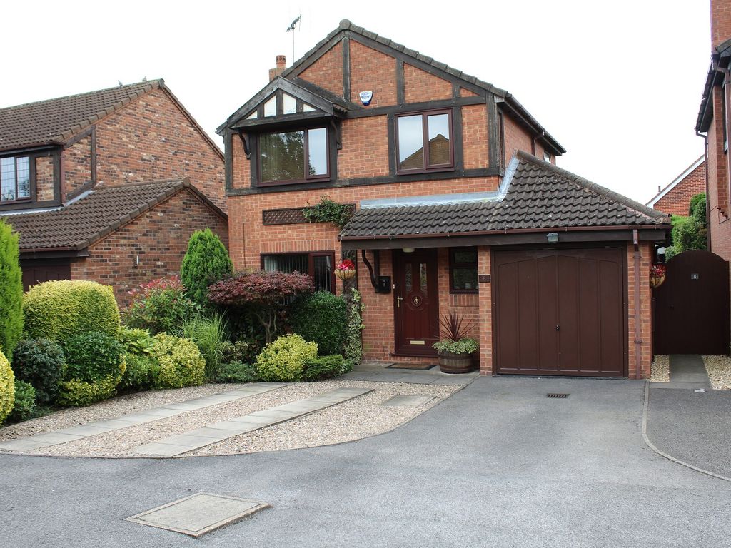 3 bed detached house for sale in Sporton Close, South Normanton