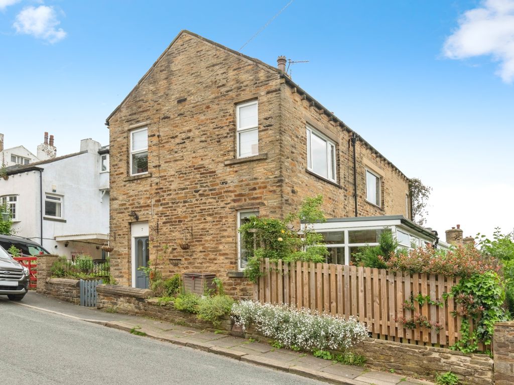 2 bed semidetached house for sale in New Brighton, Bingley BD16, £