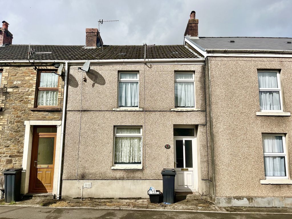 3 bed terraced house for sale in Heol Y Gors, Cwmgors, Ammanford