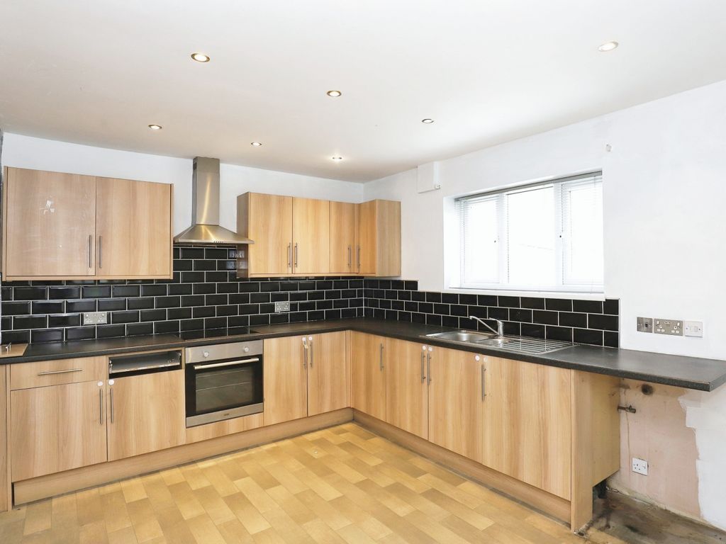 3 bed semidetached house for sale in Stradbroke Drive, Sheffield