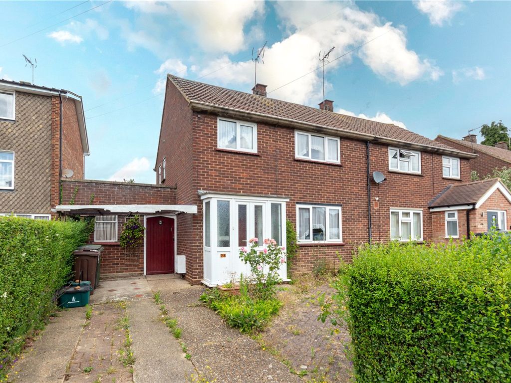 3 bed semidetached house for sale in Meadway, Colney Heath, St. Albans