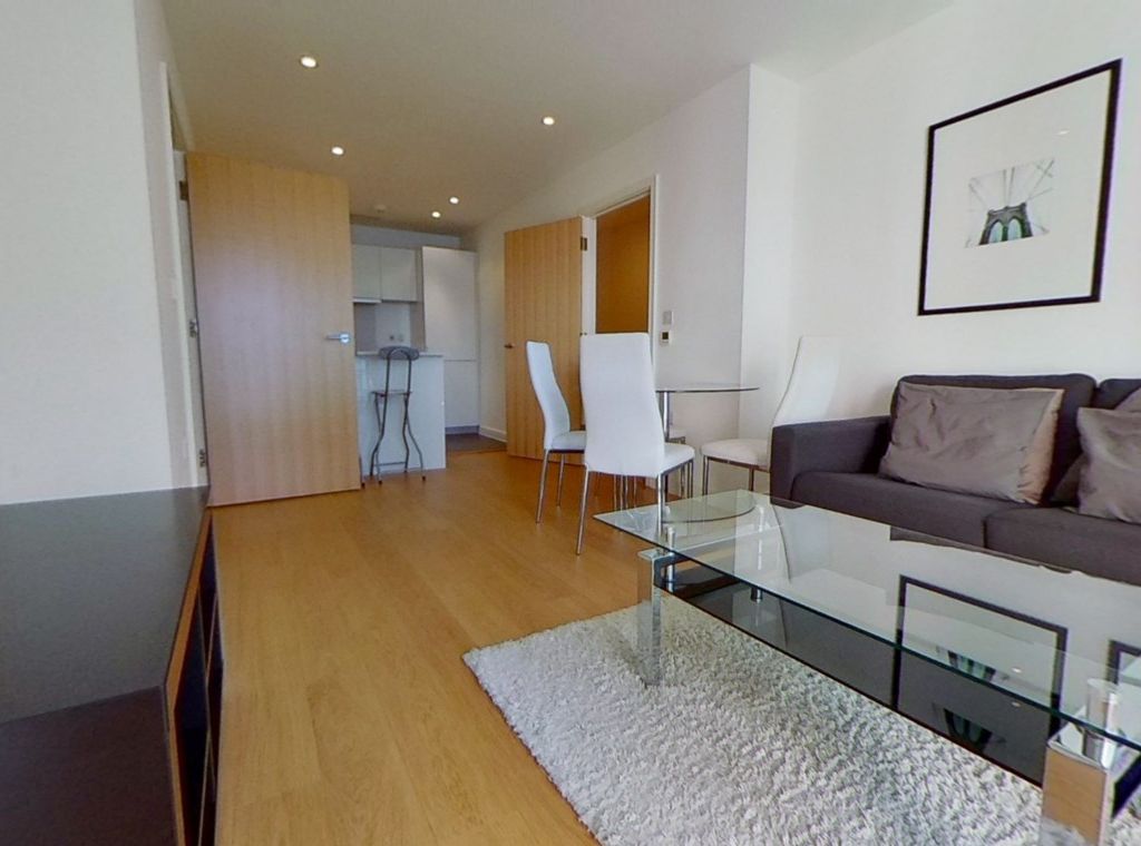 2 bed flat to rent in Waterhouse Apartments, Saffron Central Square